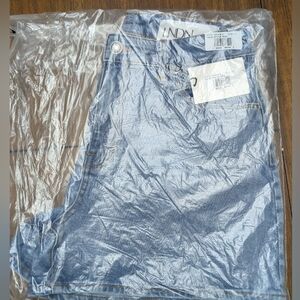 Women's LNDN Los Angeles Medium Washed Denim Jean Shorts Size 27 High Rise NWT